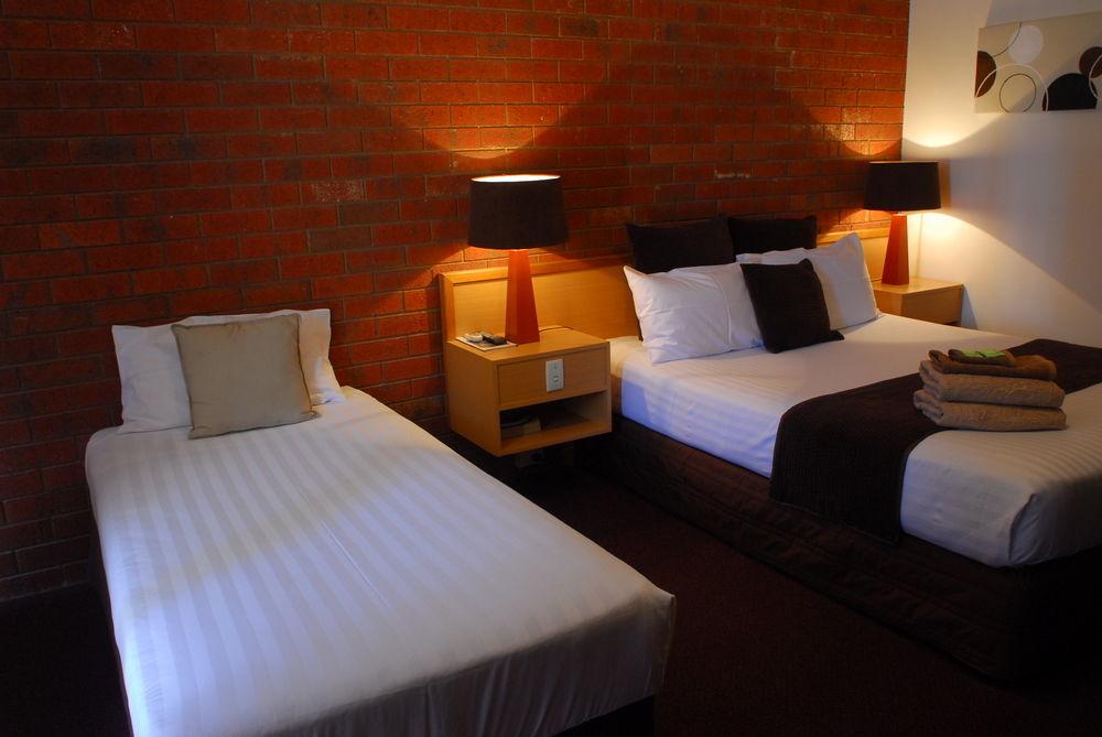 אצ'וקה Pevensey Motor Lodge מראה חיצוני תמונה