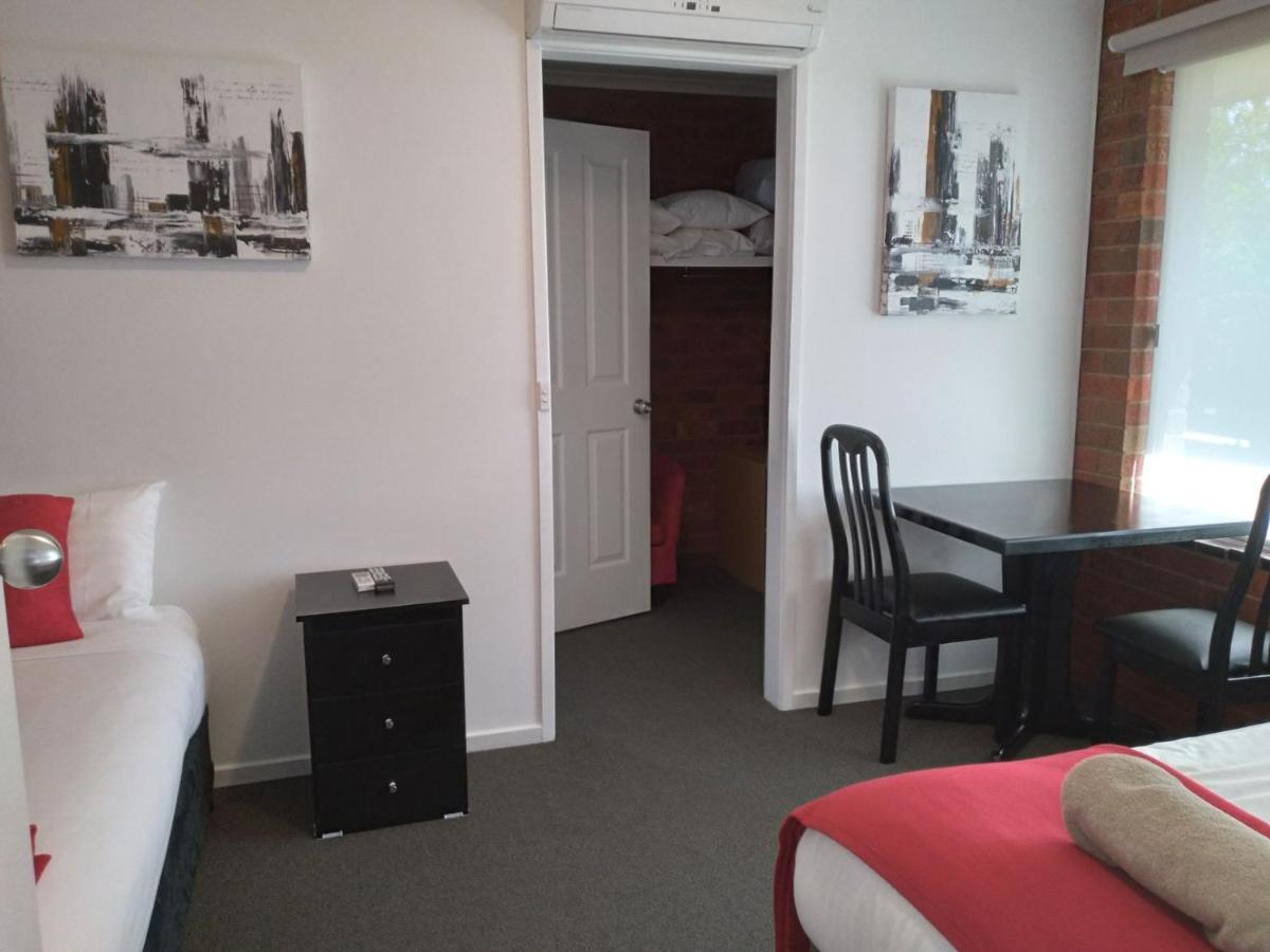 אצ'וקה Pevensey Motor Lodge מראה חיצוני תמונה