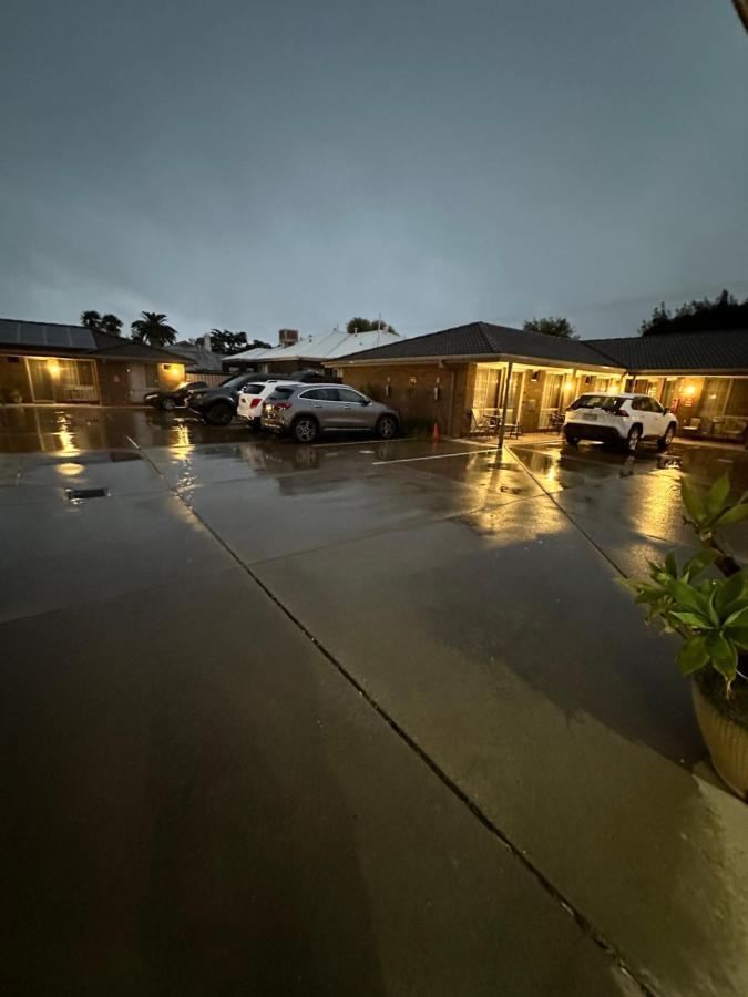 אצ'וקה Pevensey Motor Lodge מראה חיצוני תמונה