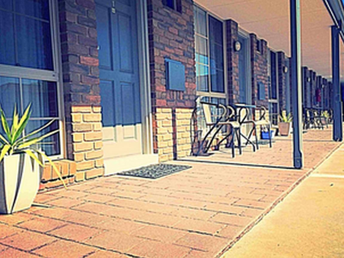 אצ'וקה Pevensey Motor Lodge מראה חיצוני תמונה